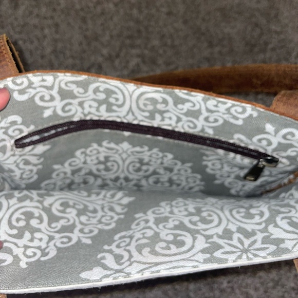 Louis Vuitton Reworked Leather - Picture 2 of 4